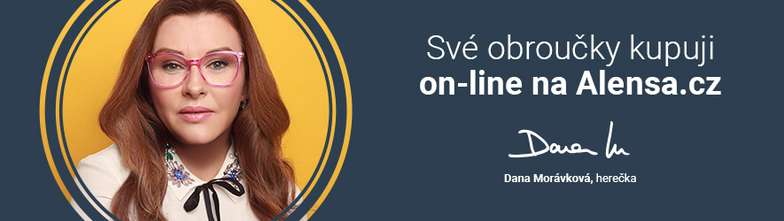 Dana Morávková v dioptrických brýlích Crullé