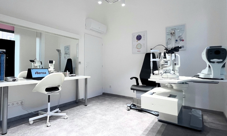 Interiér optiky Hradec