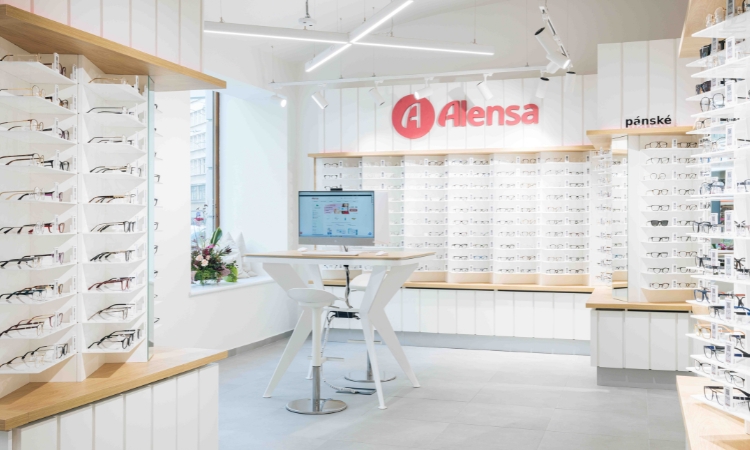 Interiér optiky Lazarská